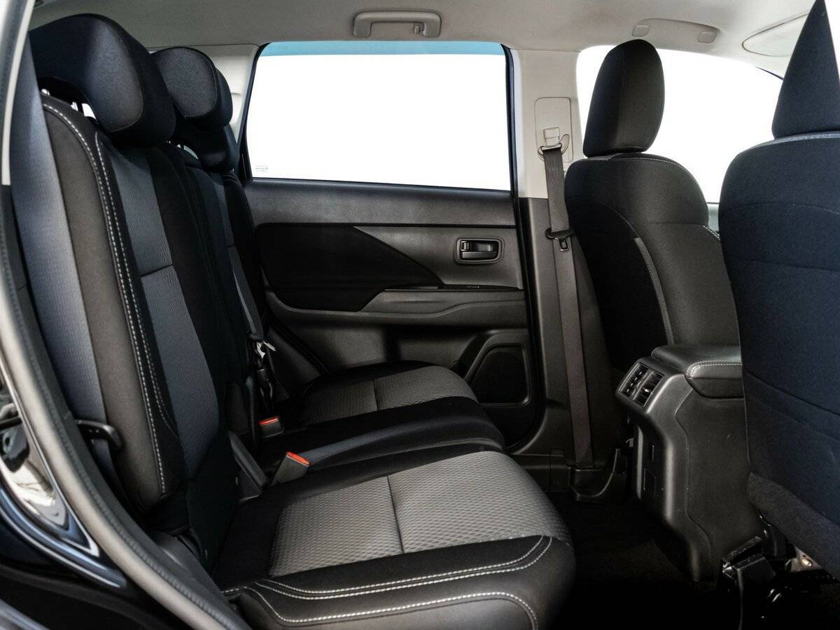 Mitsubishi Outlander б/у, 2020, Вариатор. Фото: #16