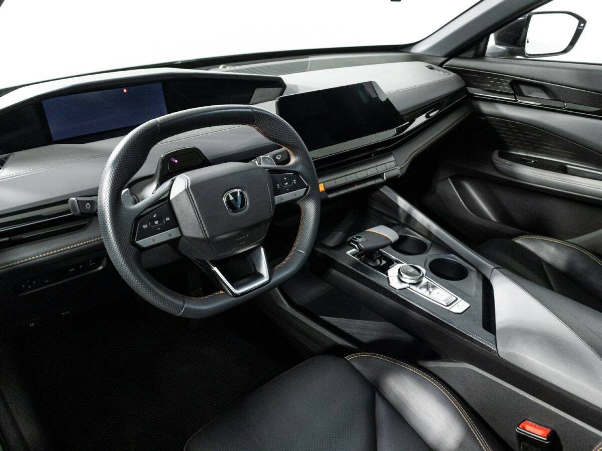 Changan UNI-V б/у, 2023, Роботизированная. Фото: #10