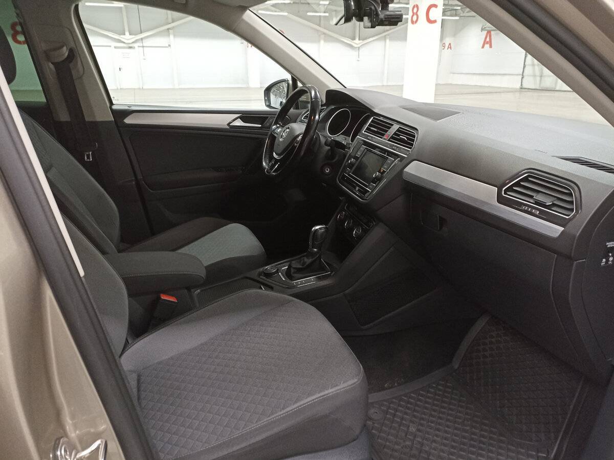 Volkswagen Tiguan б/у, 2017, Роботизированная. Фото: #10