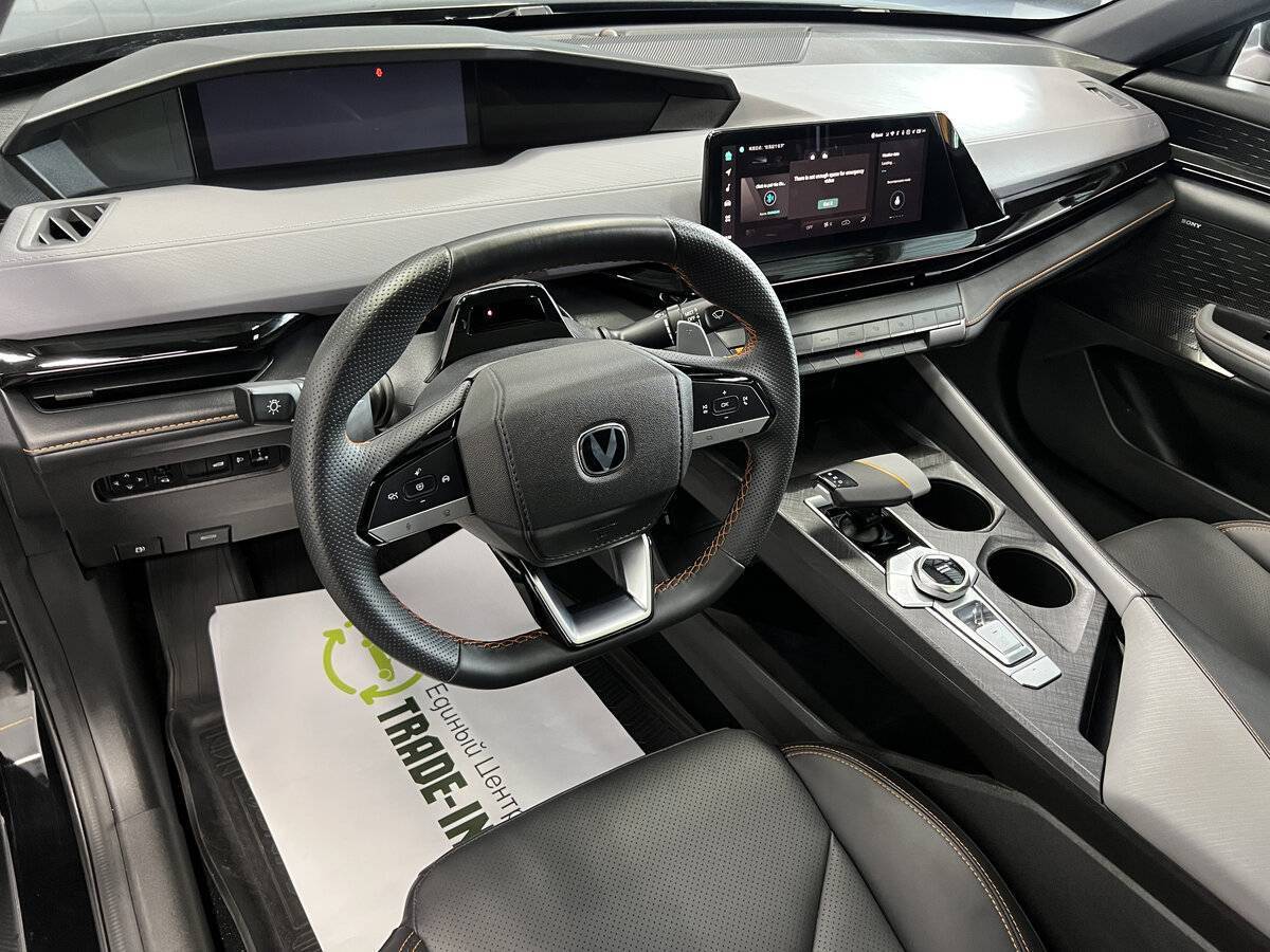 Changan UNI-V б/у, 2023, Роботизированная. Фото: #7