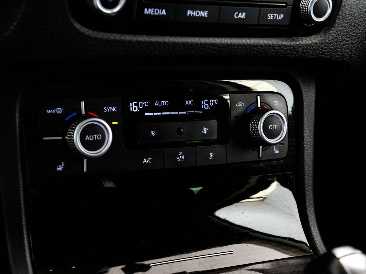 Volkswagen Touareg б/у, 2016, Автоматическая. Фото: #12