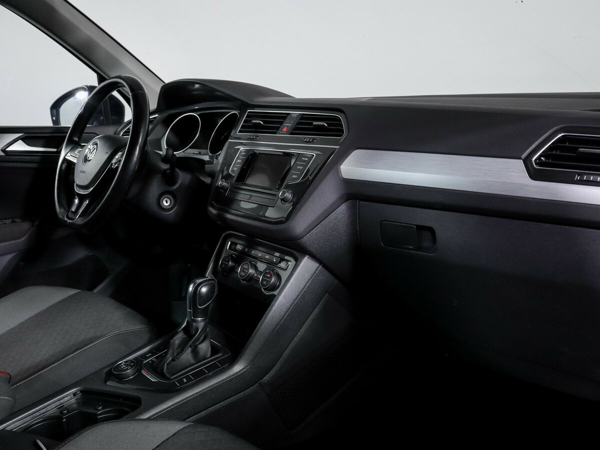 Volkswagen Tiguan б/у, 2017, Роботизированная. Фото: #6