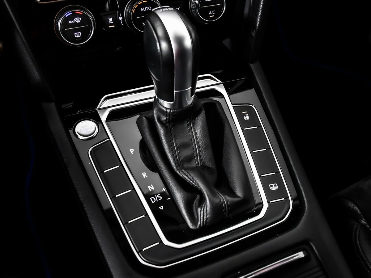 Volkswagen Passat б/у, 2018, Роботизированная. Фото: #13