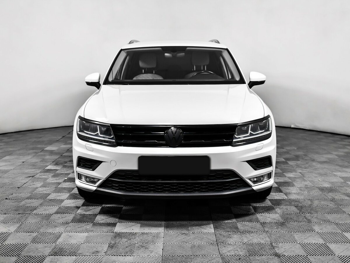 Volkswagen Tiguan б/у, 2017, Роботизированная. Фото: #1