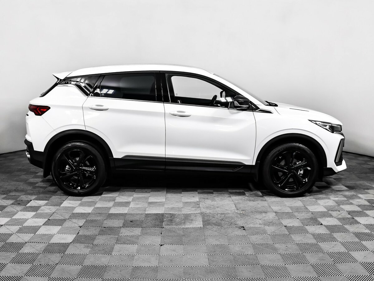 Geely Coolray б/у, 2023, Роботизированная. Фото: #3