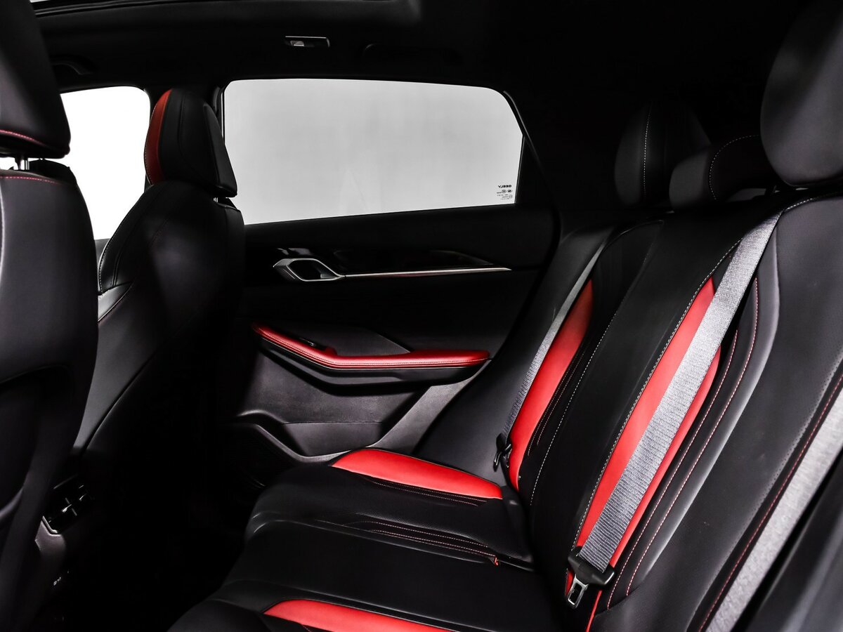 Geely Coolray б/у, 2023, Роботизированная. Фото: #11