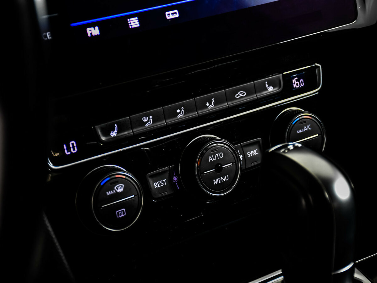 Volkswagen Passat б/у, 2018, Роботизированная. Фото: #13