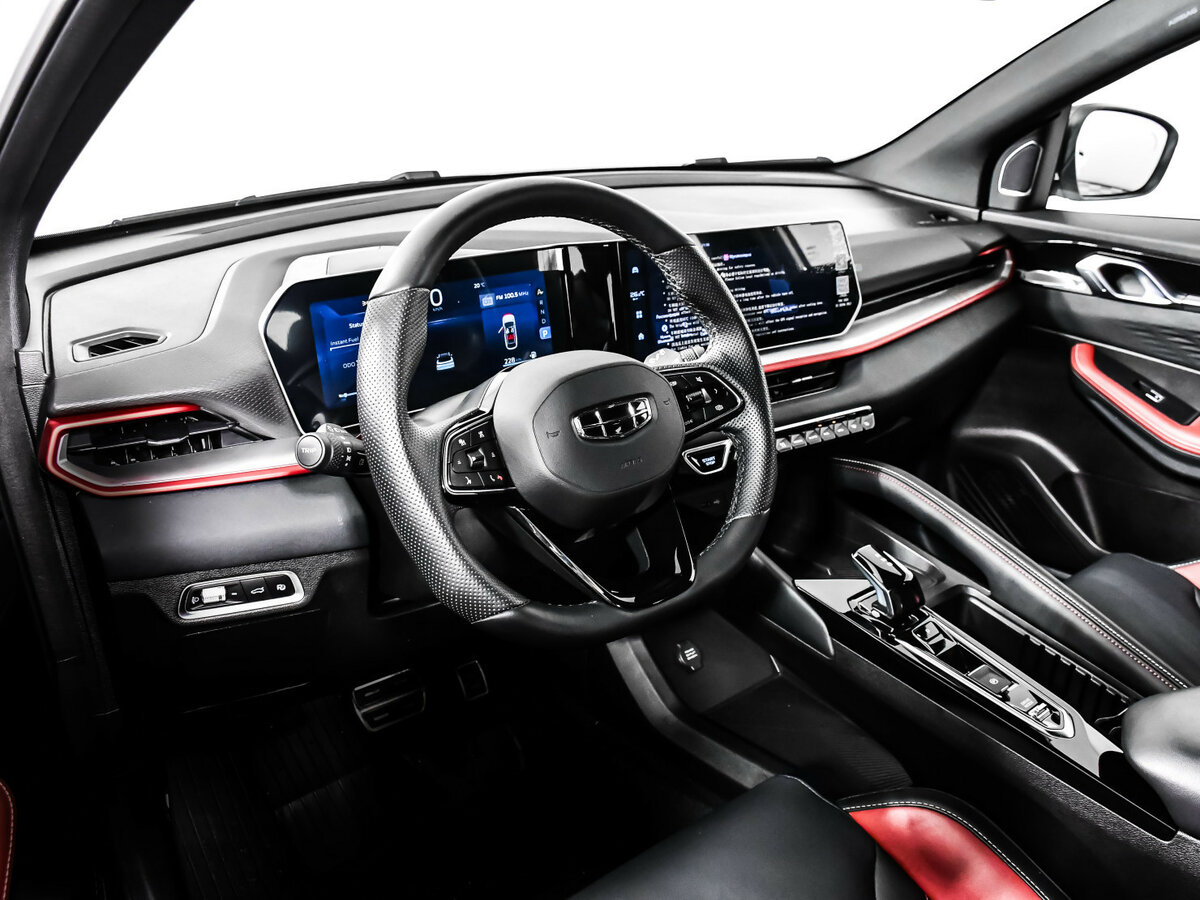 Geely Coolray б/у, 2024, Роботизированная. Фото: #12