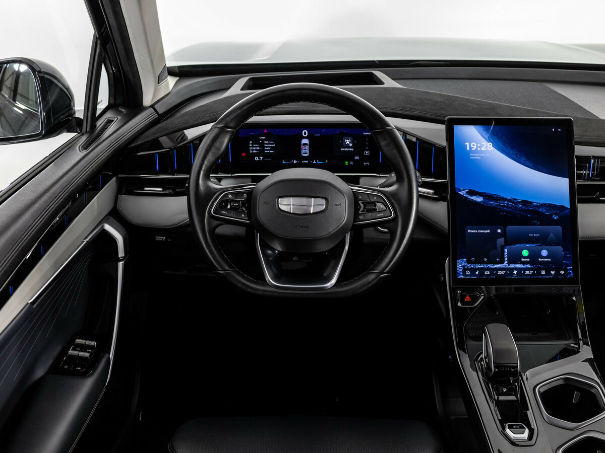 Geely Atlas б/у, 2023, Роботизированная. Фото: #9