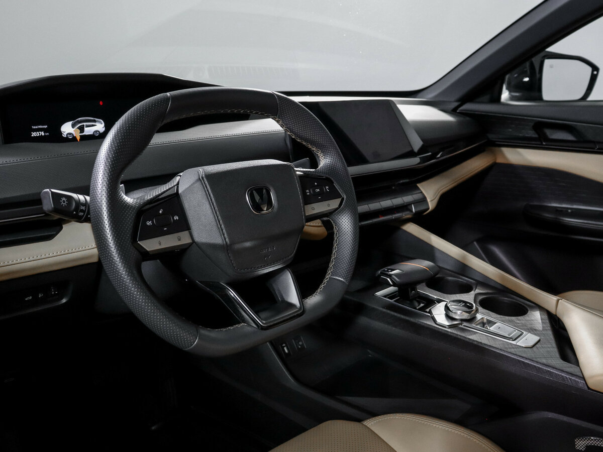 Changan UNI-V б/у, 2023, Роботизированная. Фото: #10