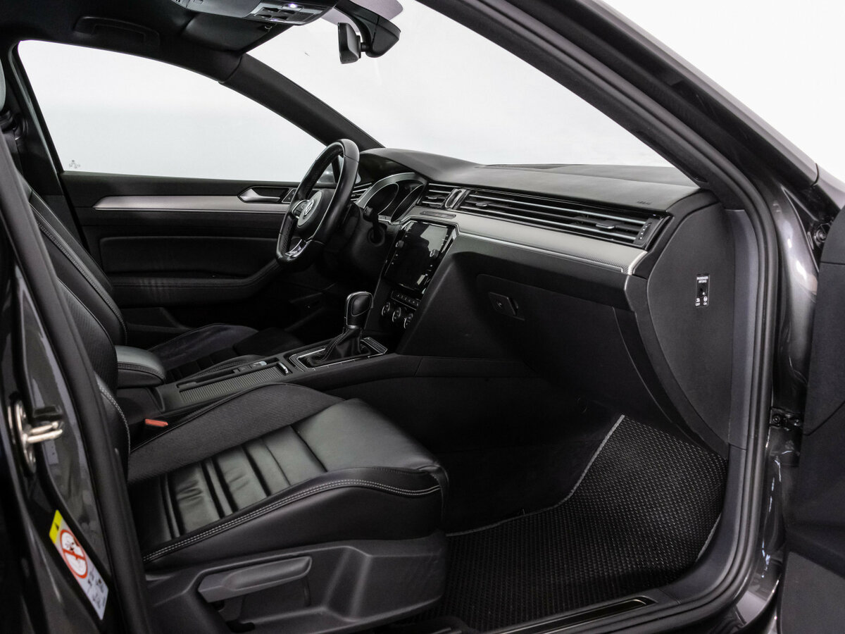 Volkswagen Passat б/у, 2018, Роботизированная. Фото: #24