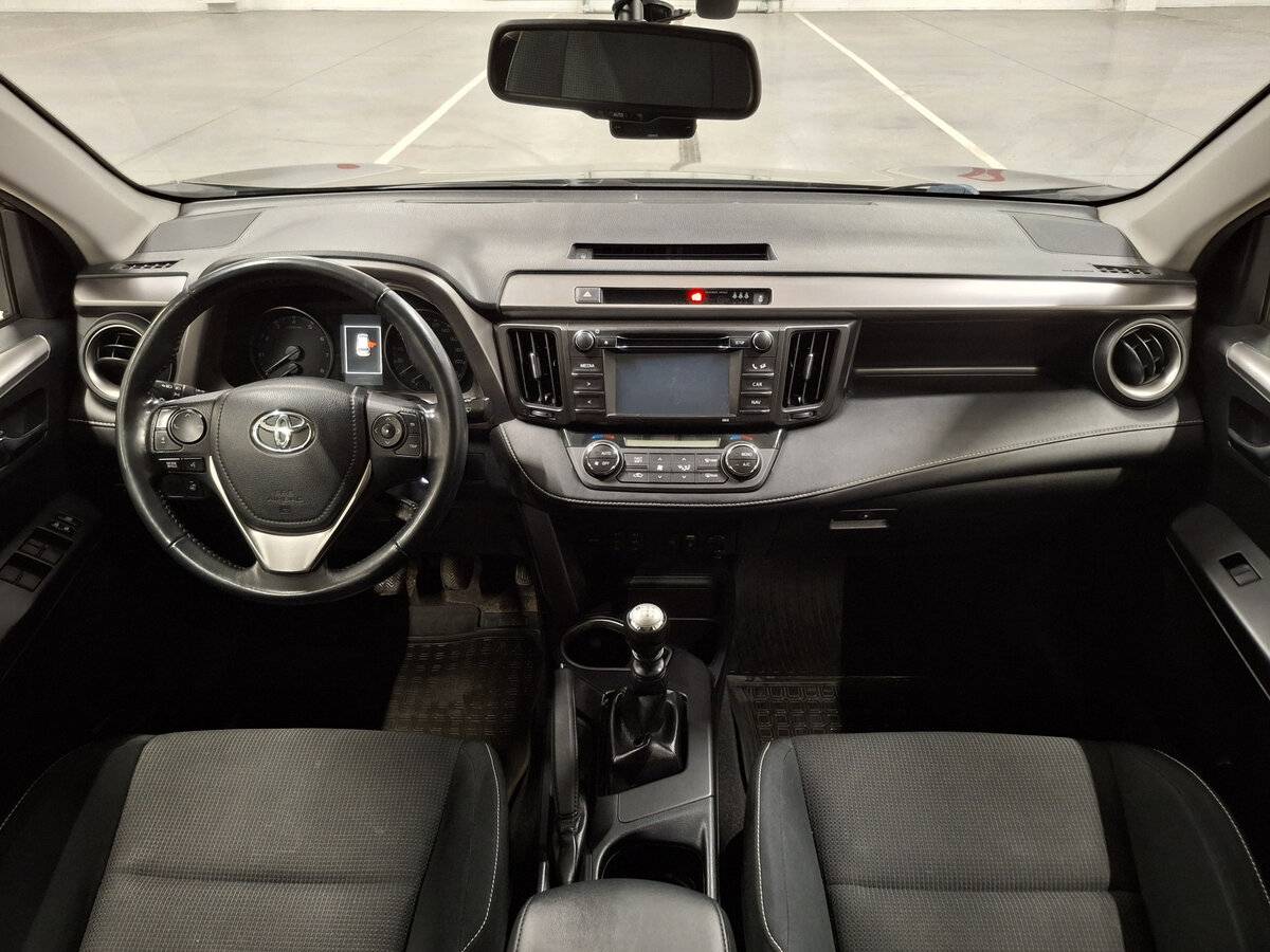 Toyota RAV4 б/у, 2015, Механическая. Фото: #12