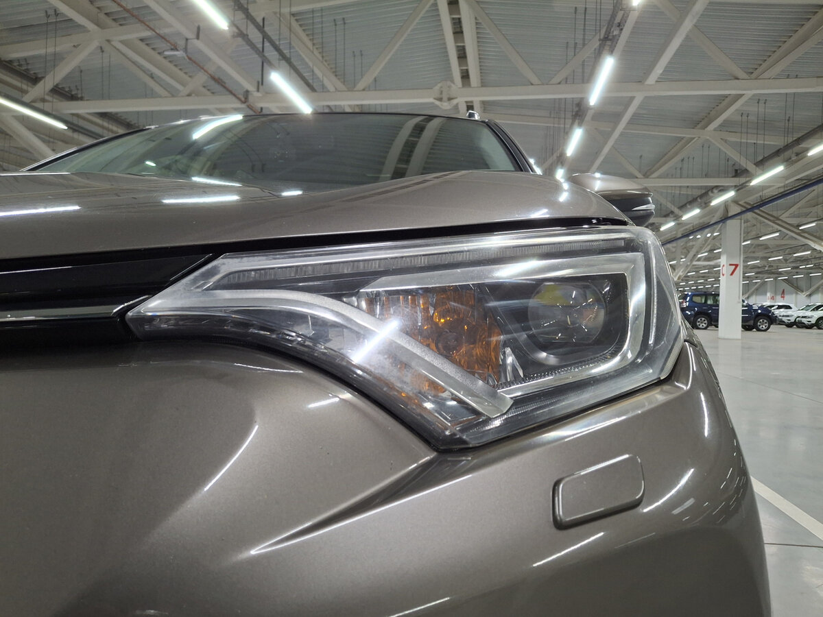 Toyota RAV4 б/у, 2015, Механическая. Фото: #15