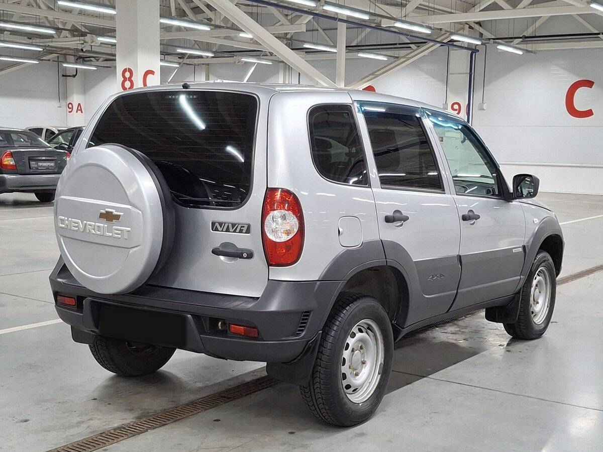 Chevrolet Niva б/у, 2018, Механическая. Фото: #4