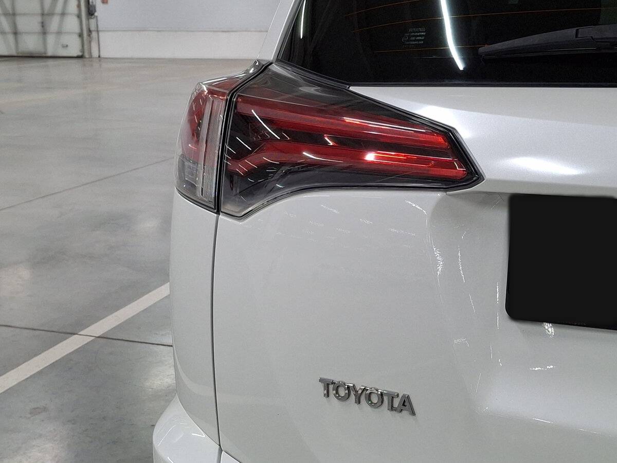 Toyota RAV4 б/у, 2017, Автоматическая. Фото: #8