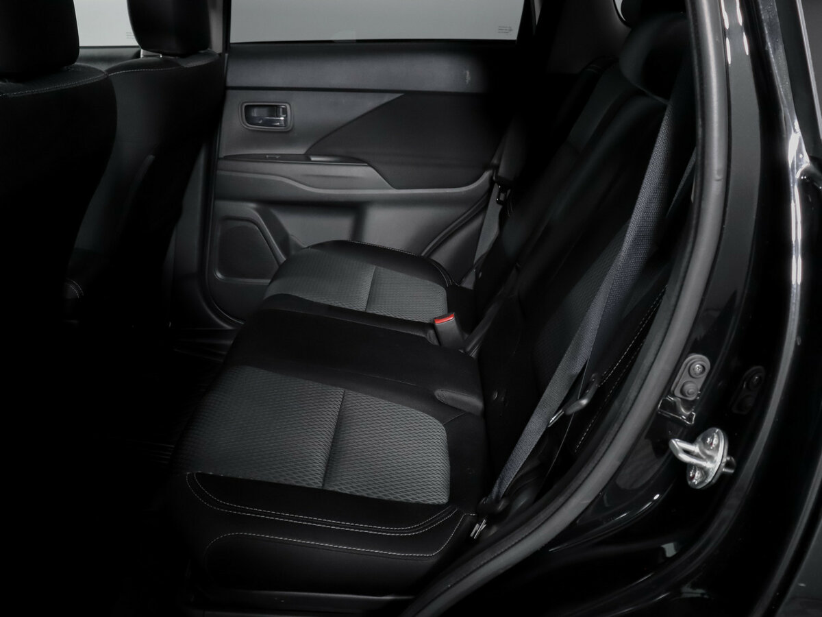 Mitsubishi Outlander б/у, 2019, Вариатор. Фото: #9