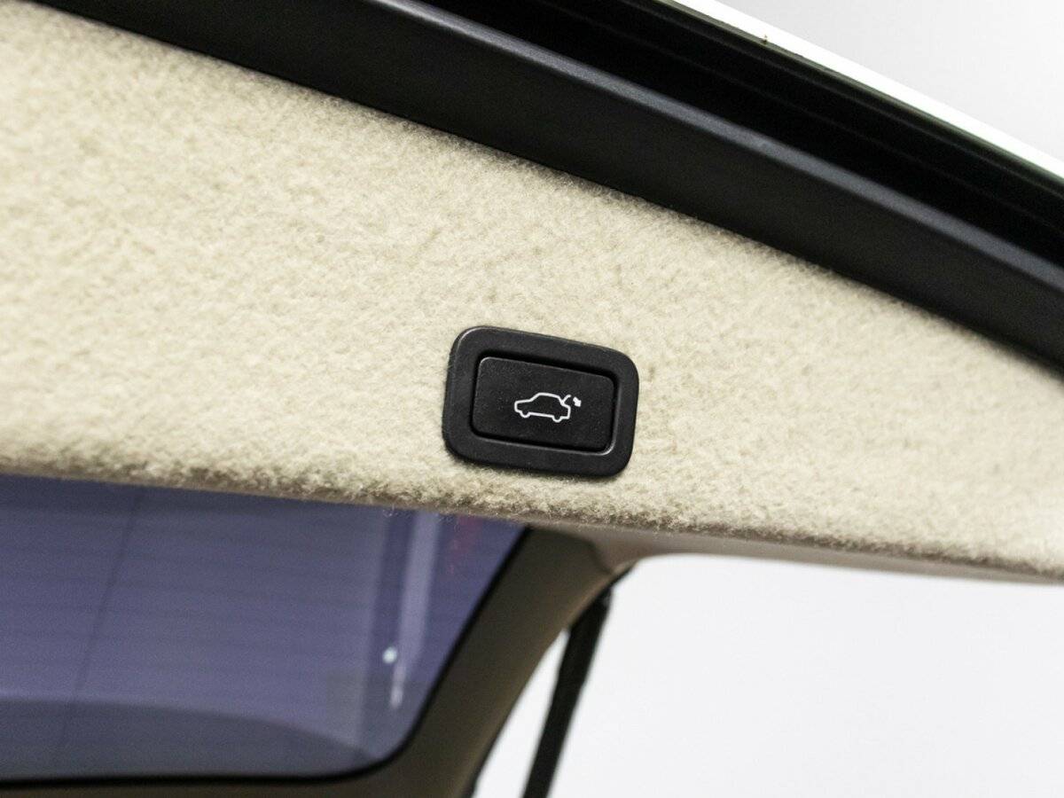 Volvo XC60 б/у, 2016, Автоматическая. Фото: #18