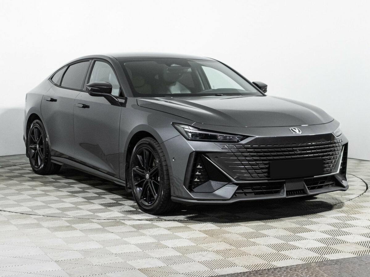 Changan UNI-V б/у, 2023, Роботизированная. Фото: #2