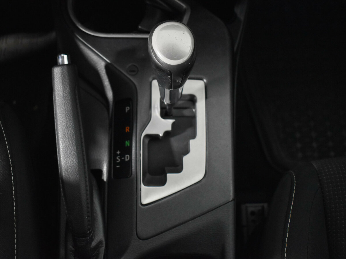 Toyota RAV4 б/у, 2018, Автоматическая. Фото: #8