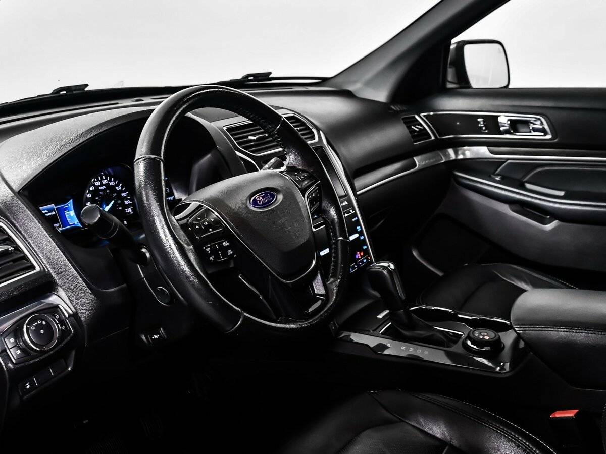 Ford Explorer б/у, 2018, Автоматическая. Фото: #9