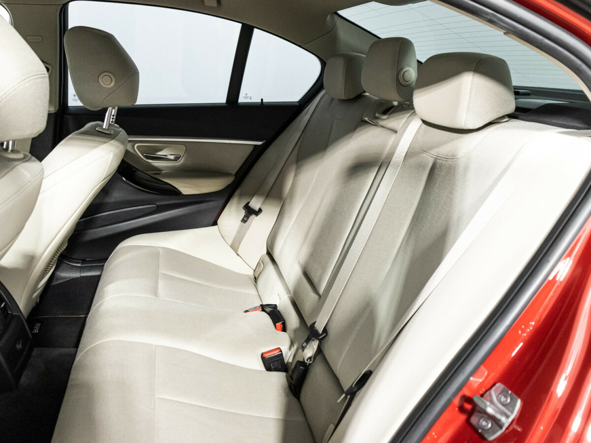 BMW 3 серии б/у, 2016, Автоматическая. Фото: #9