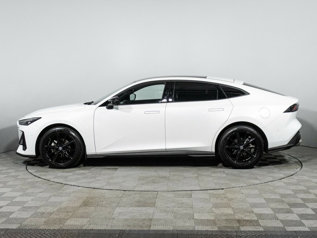 Changan UNI-V б/у, 2023, Роботизированная. Фото: #7