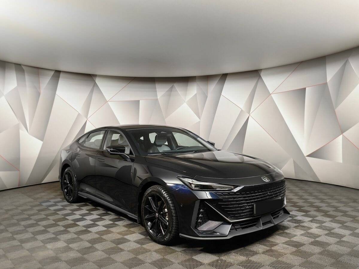 Changan UNI-V б/у, 2023, Роботизированная. Фото: #2