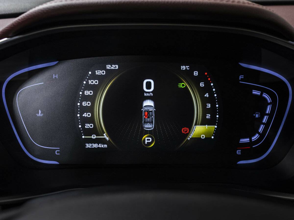 Geely Coolray б/у, 2022, Роботизированная. Фото: #9