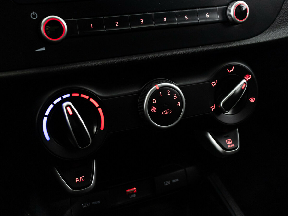 Kia Rio б/у, 2021, Автоматическая. Фото: #17