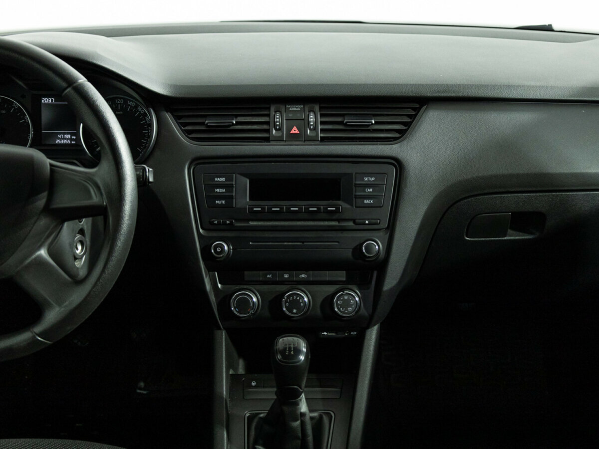 Skoda Octavia б/у, 2014, Механическая. Фото: #11