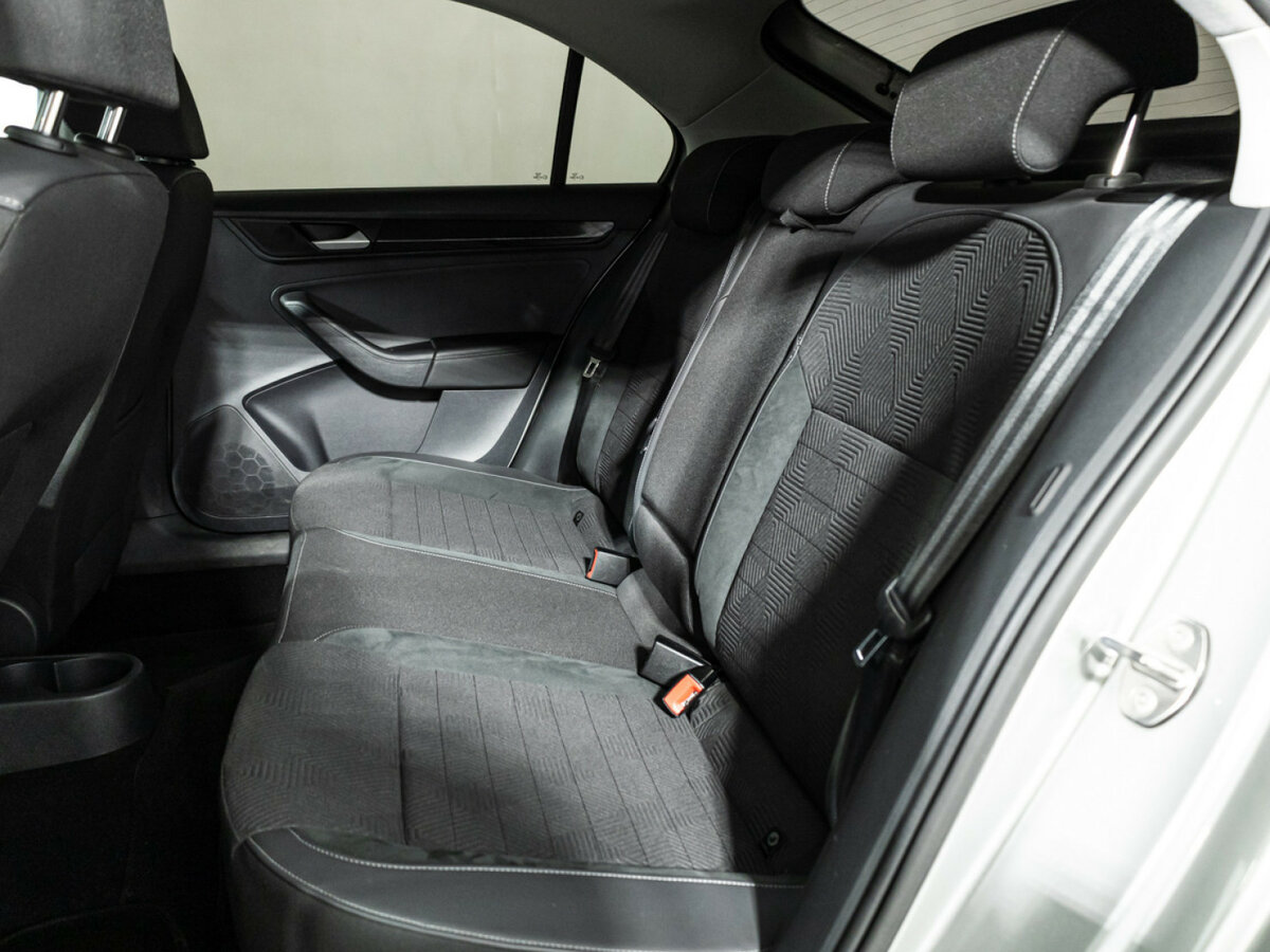 Volkswagen Polo б/у, 2022, Роботизированная. Фото: #7