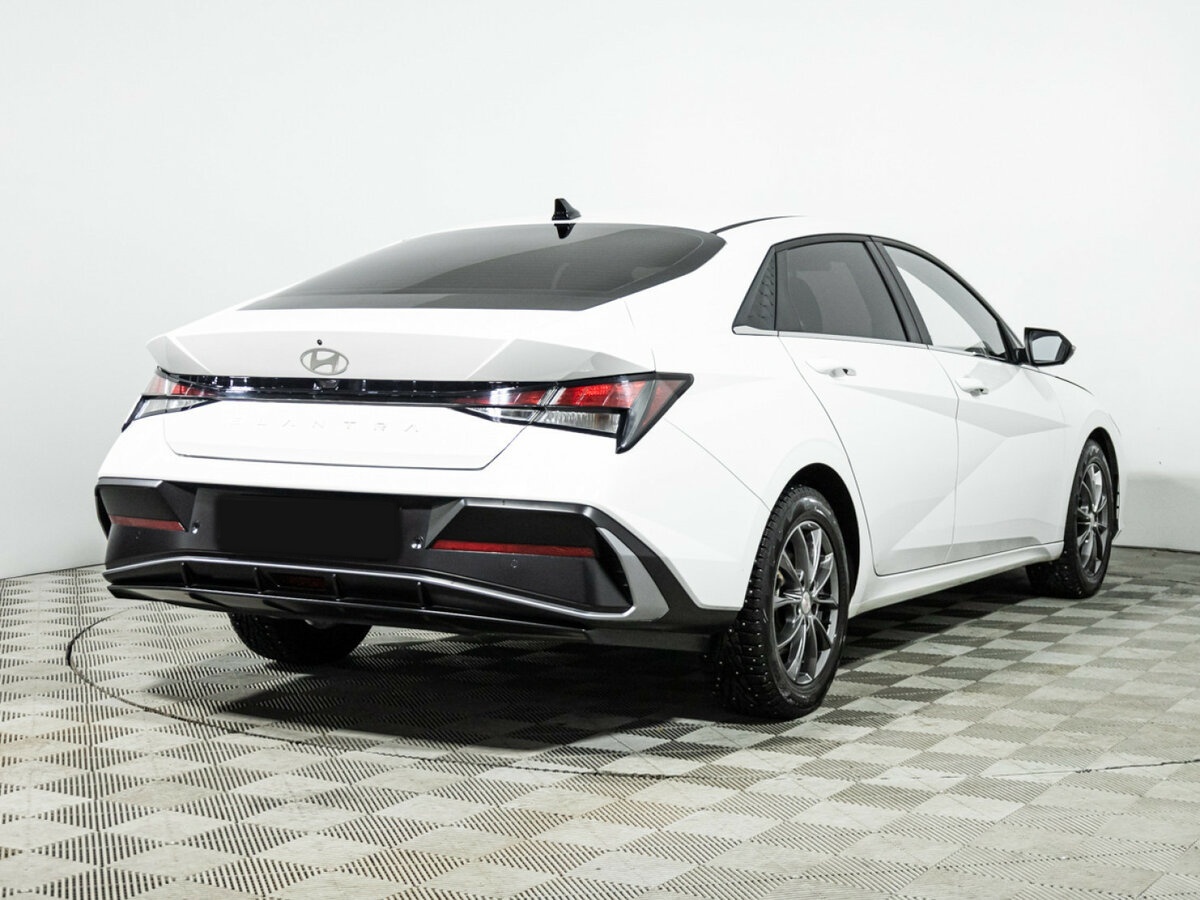 Hyundai Elantra б/у, 2023, Вариатор. Фото: #4