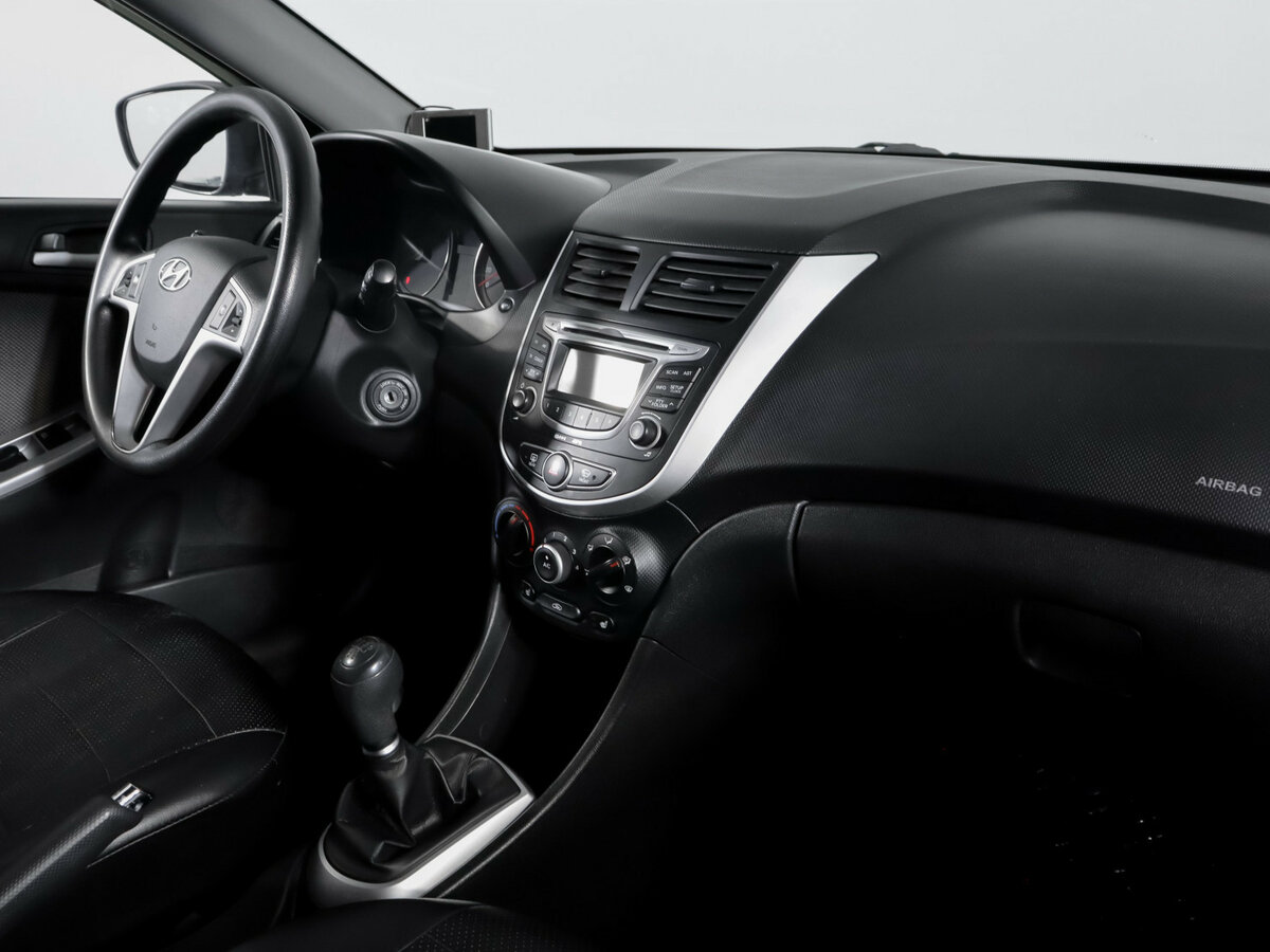 Hyundai Solaris б/у, 2013, Механическая. Фото: #6