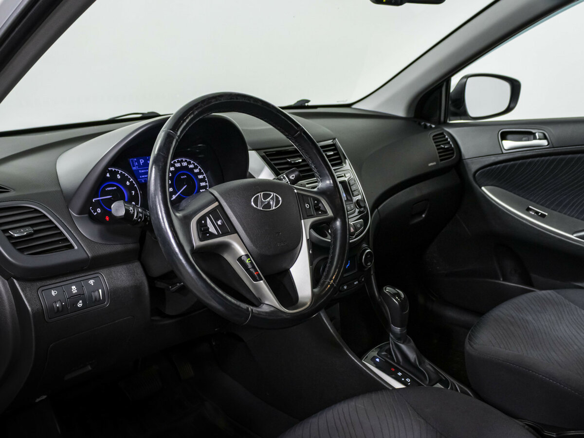 Hyundai Solaris б/у, 2015, Автоматическая. Фото: #9