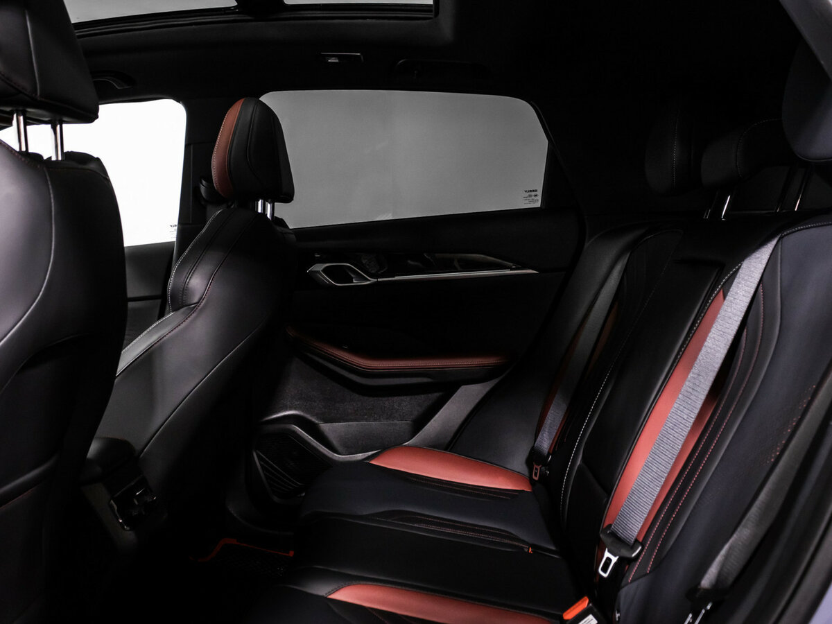 Geely Coolray б/у, 2024, Роботизированная. Фото: #12