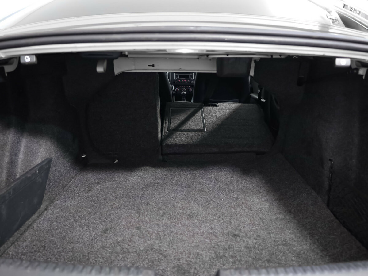 Volkswagen Jetta б/у, 2015, Механическая. Фото: #19