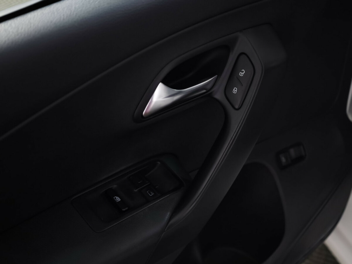 Volkswagen Polo б/у, 2018, Механическая. Фото: #10