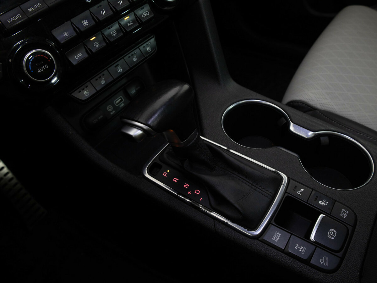 Kia Sportage б/у, 2016, Роботизированная. Фото: #7