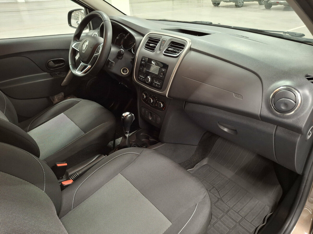 Рено Логан б/у, 2020, Автоматическая. Фото: #10