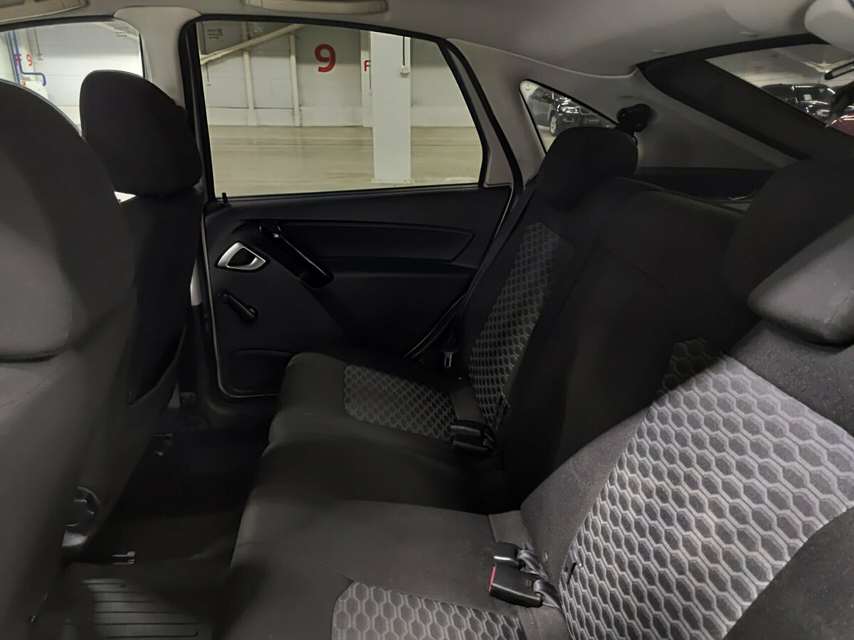 Lada (ВАЗ) Granta б/у, 2020, Механическая. Фото: #11