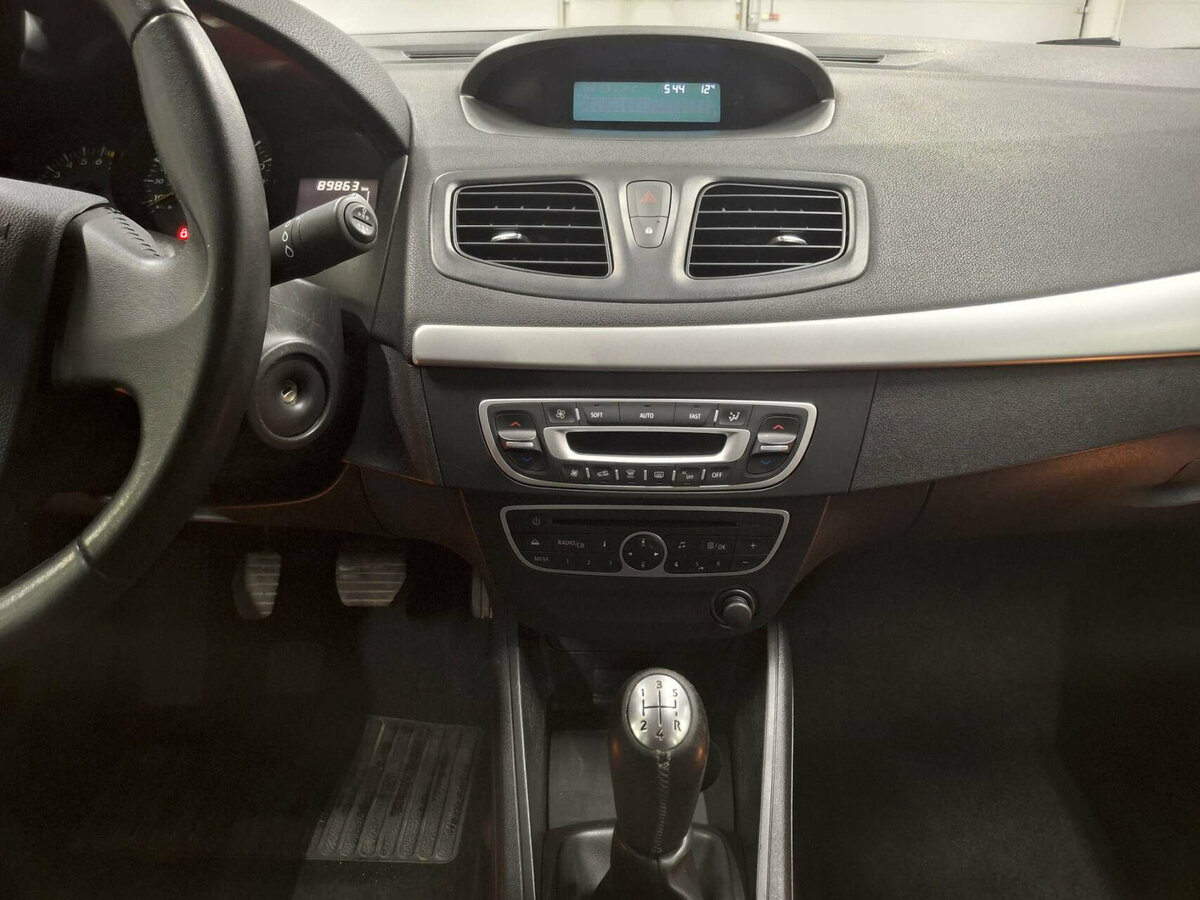 Renault Fluence б/у, 2012, Механическая. Фото: #14