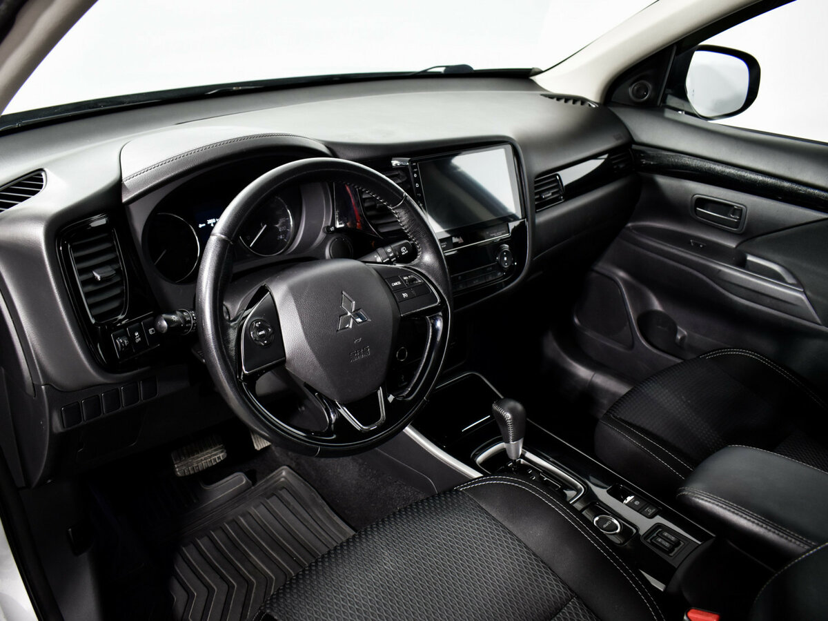 Митсубиши Оутлэндер б/у, 2018, Вариатор. Фото: #6