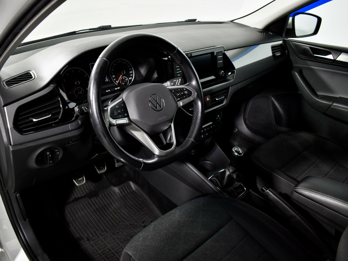 Volkswagen Polo б/у, 2020, Механическая. Фото: #8