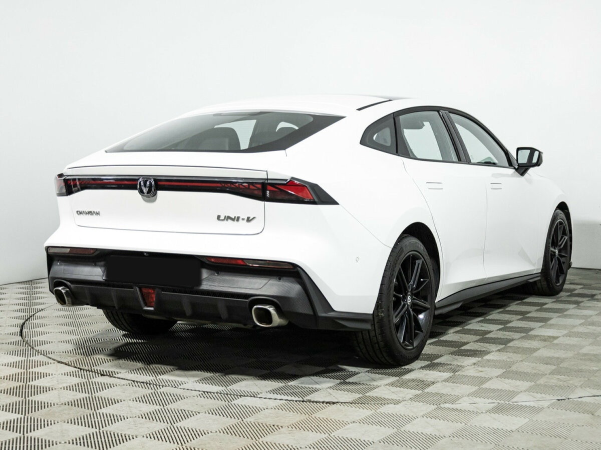 Changan UNI-V б/у, 2024, Роботизированная. Фото: #4