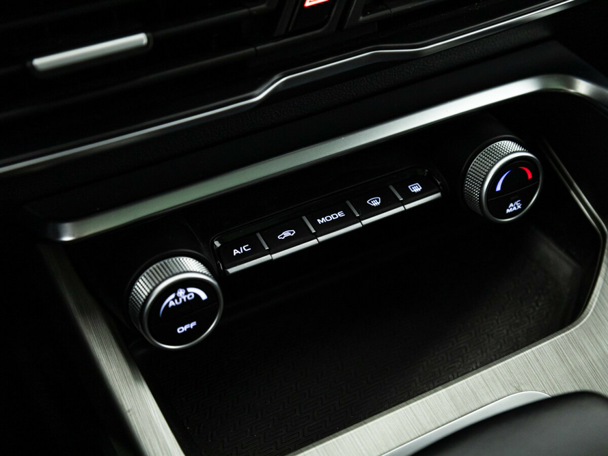 Geely Coolray б/у, 2023, Роботизированная. Фото: #18