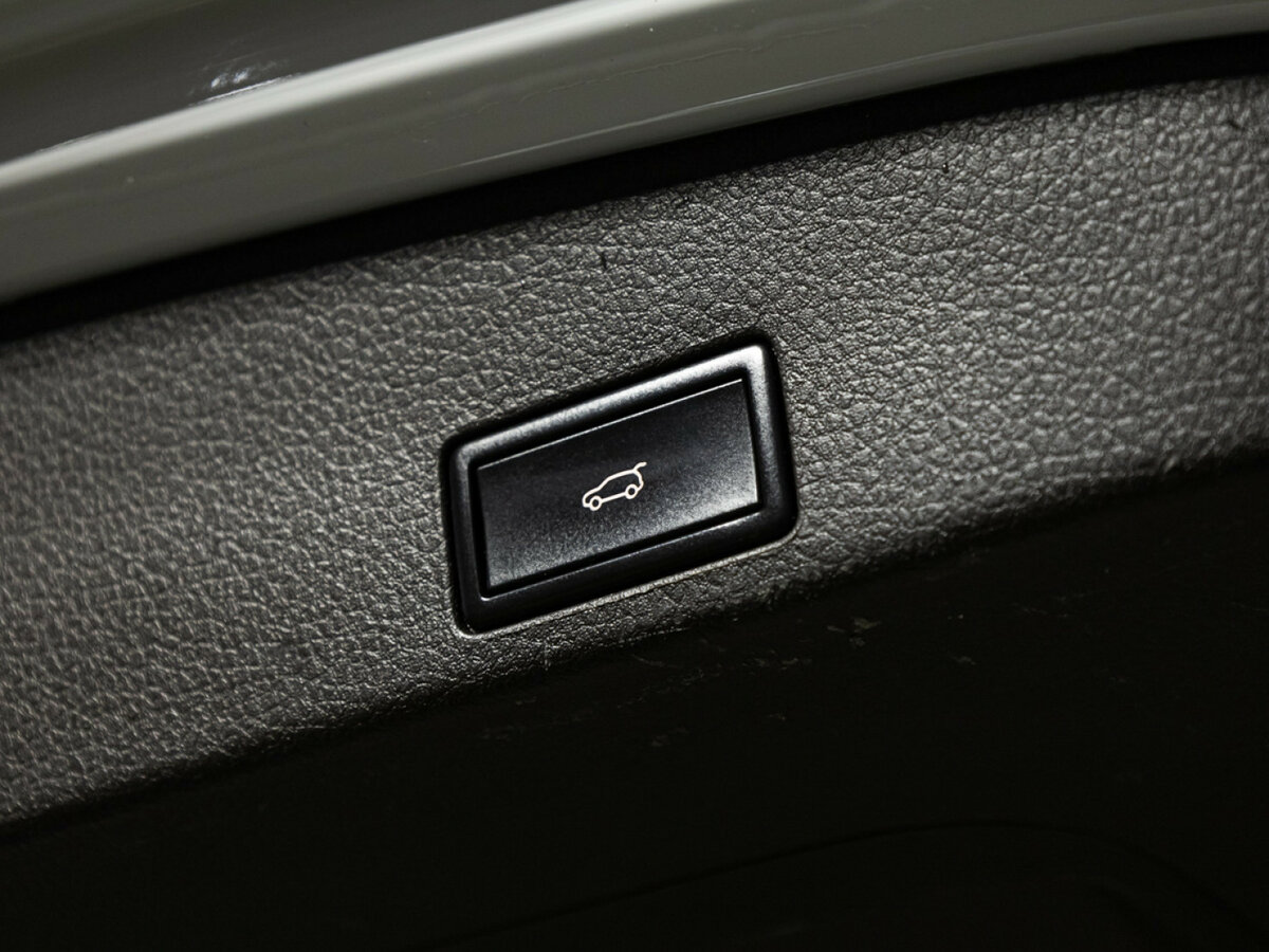 Volkswagen Touareg б/у, 2013, Автоматическая. Фото: #22