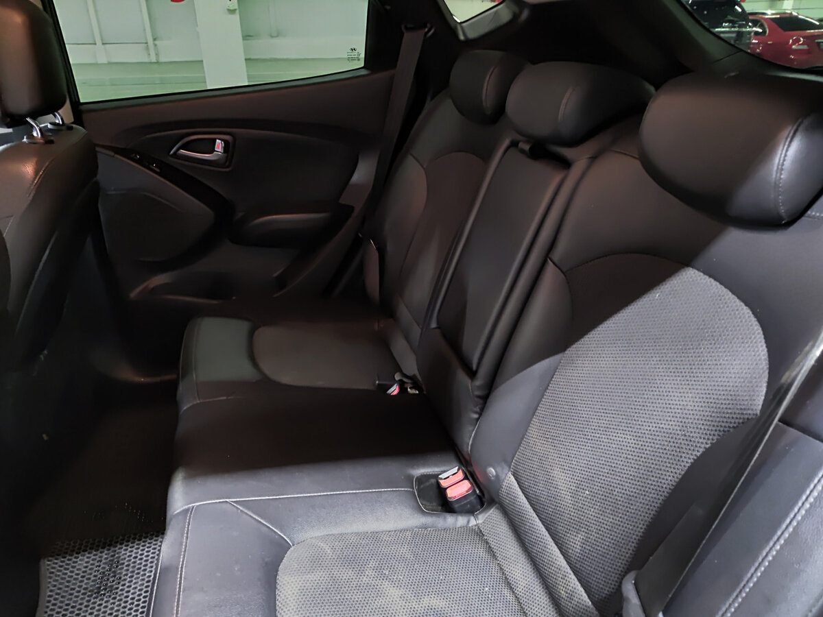 Hyundai ix35 б/у, 2015, Автоматическая. Фото: #11