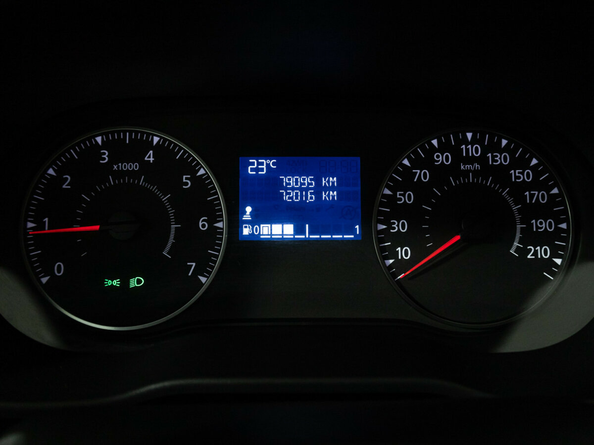 Renault Duster б/у, 2021, Механическая. Фото: #11