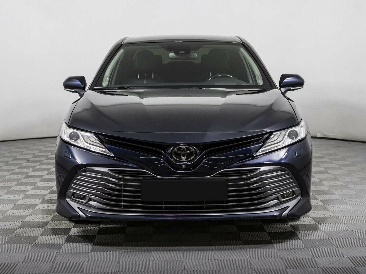 Toyota Camry б/у, 2018, Автоматическая. Фото: #1