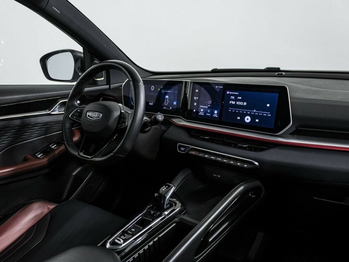 Geely Coolray б/у, 2023, Роботизированная. Фото: #6